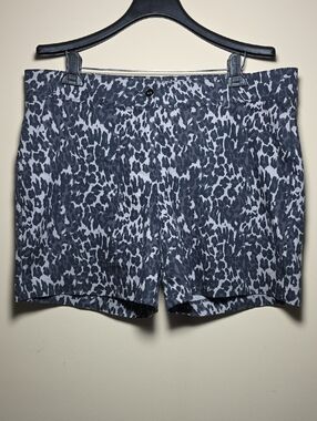 Isaac Mizrahi NY Leopard Print Shorts Size 16 Black Gray